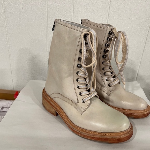 NWT Free People Santa Fe Lace-up Boots distressed combat round toe boots - Picture 3 of 11